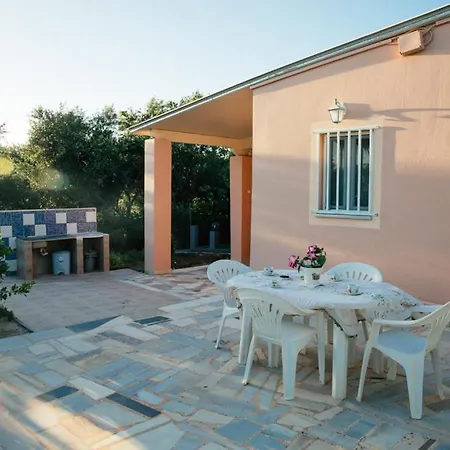 Kanouli Beach House Ferienhaus