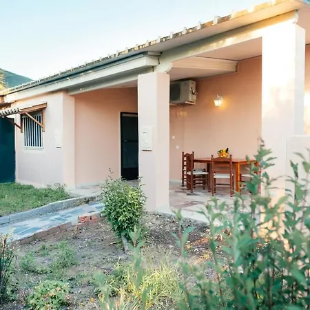 Kanouli Beach House Ferienhaus Halikounas