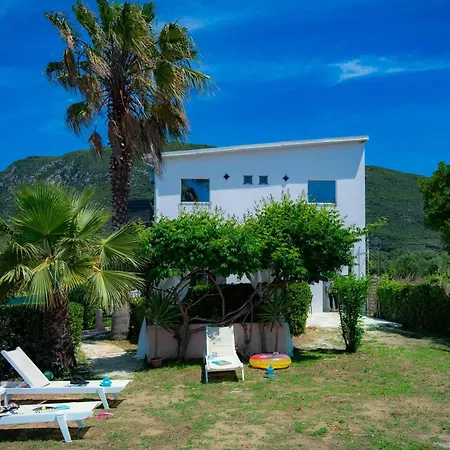 Kanouli Tatil Evi